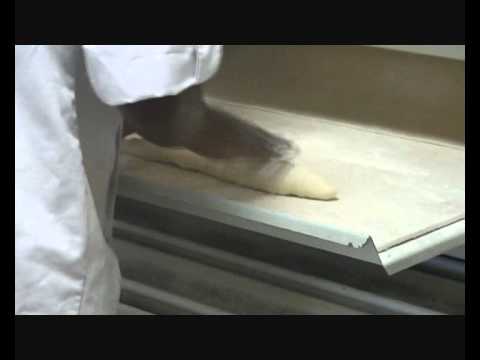 6.Tradition Française en pointage bac filmée en entreprise. Façonnage manuel