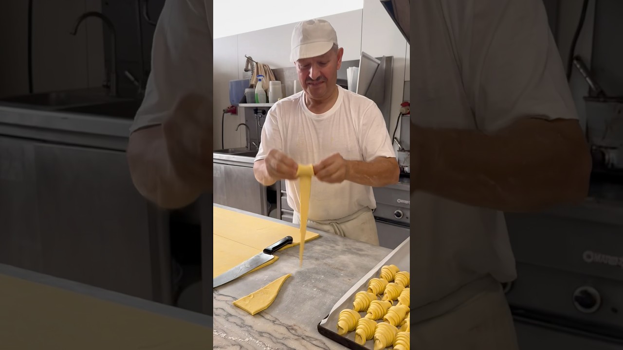 Façonnage des CROISSANTS portugais ! Un vrai maître boulanger portugais #bakery #food