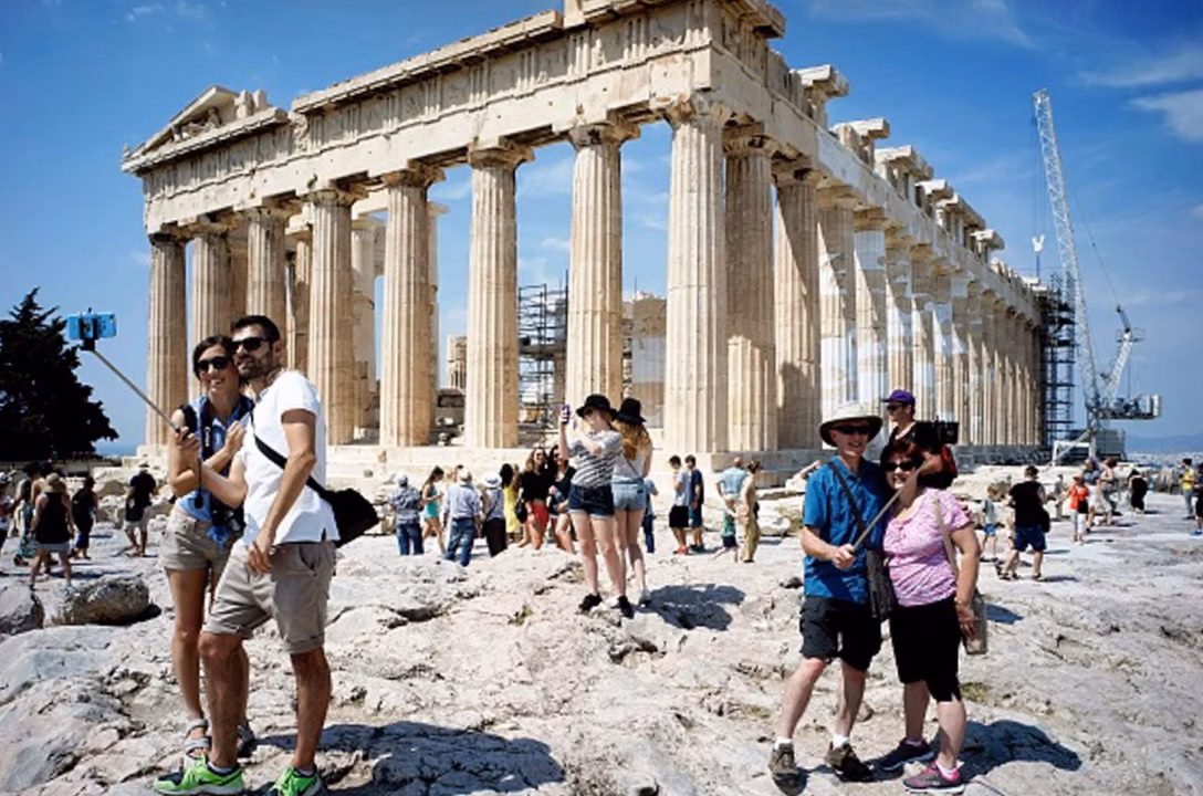 Grèce : les flux touristiques augmentent plus rapidement que les revenus générés